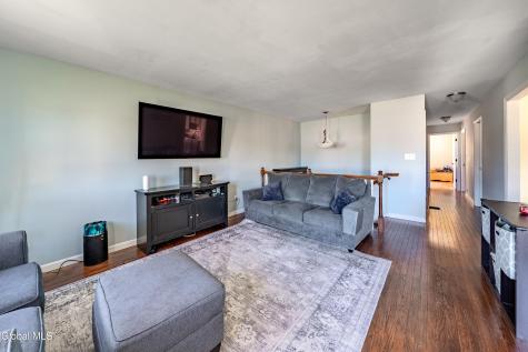 10 Merritt Road Queensbury NY 12804