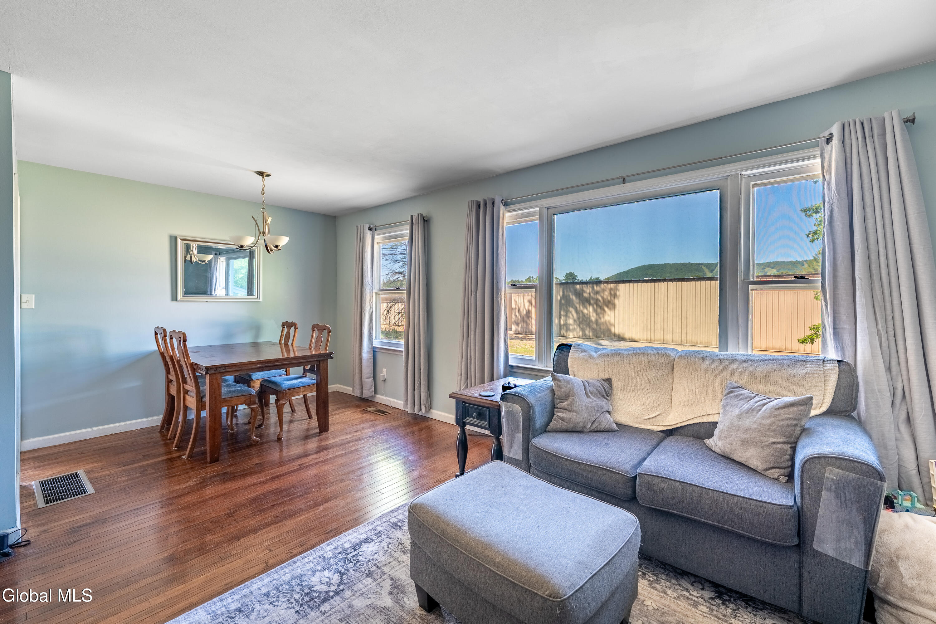 10 Merritt Road Queensbury NY 12804