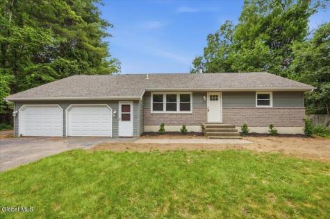 15 Hopeful Lane Wilton NY 12831