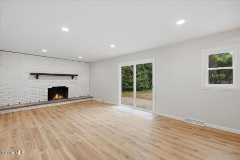 15 Hopeful Lane Wilton NY 12831