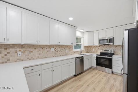 15 Hopeful Lane Wilton NY 12831