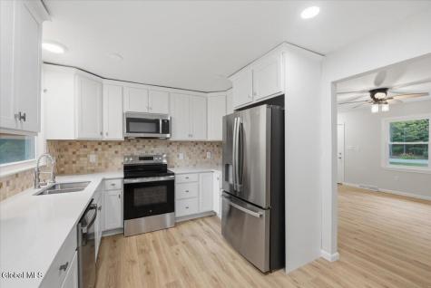 15 Hopeful Lane Wilton NY 12831