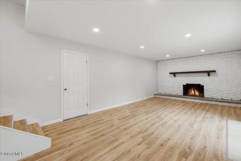 15 Hopeful Lane Wilton NY 12831