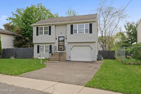 1822 Avenue B Watervliet NY 12189