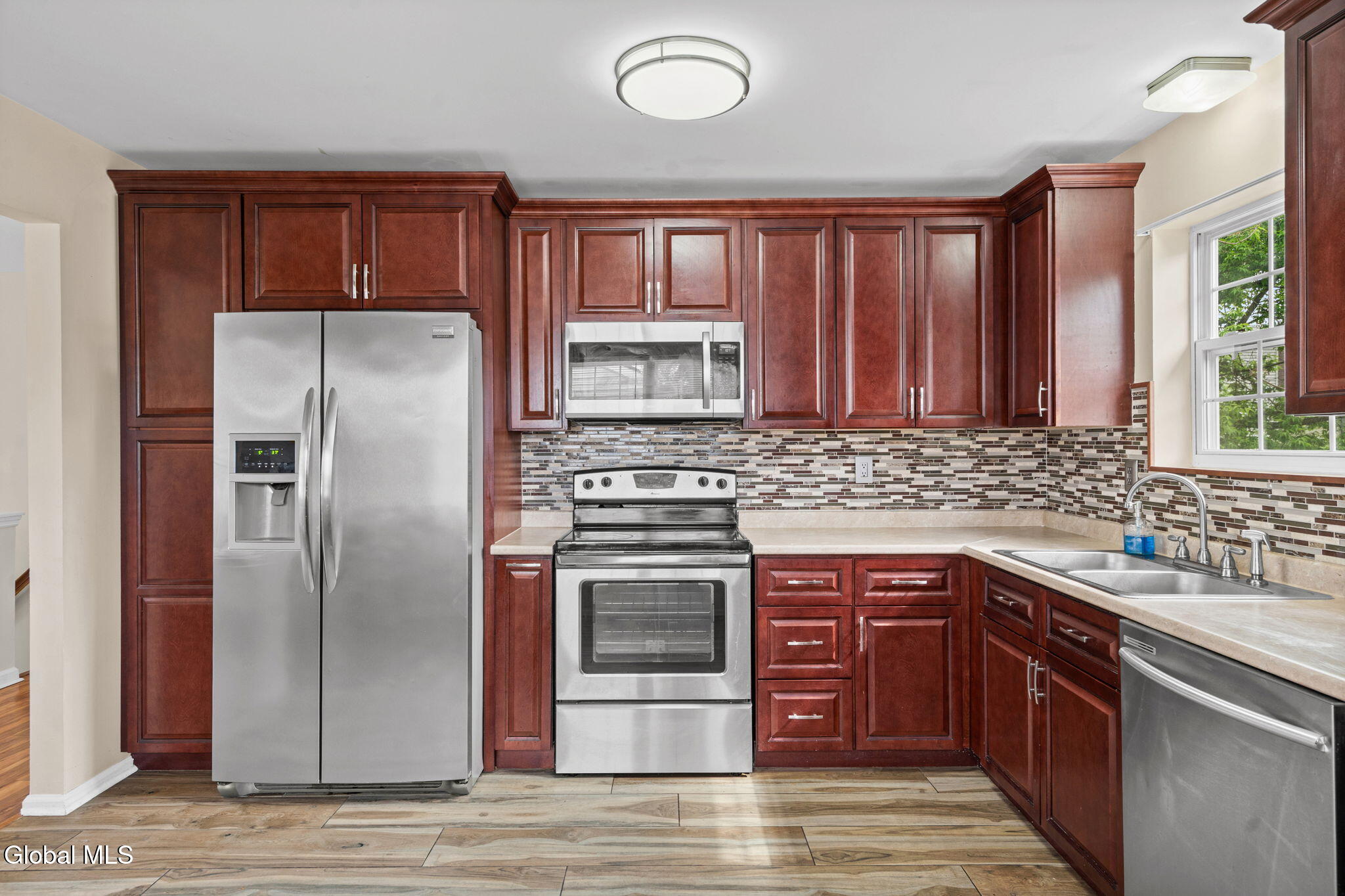1822 Avenue B Watervliet NY 12189