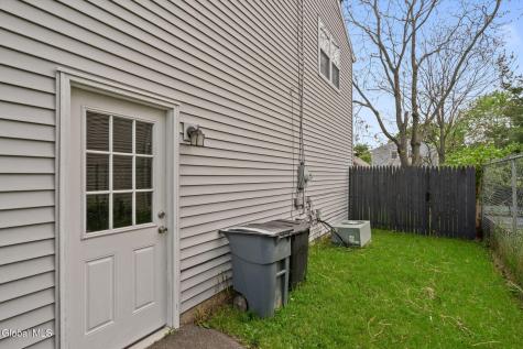 1822 Avenue B Watervliet NY 12189