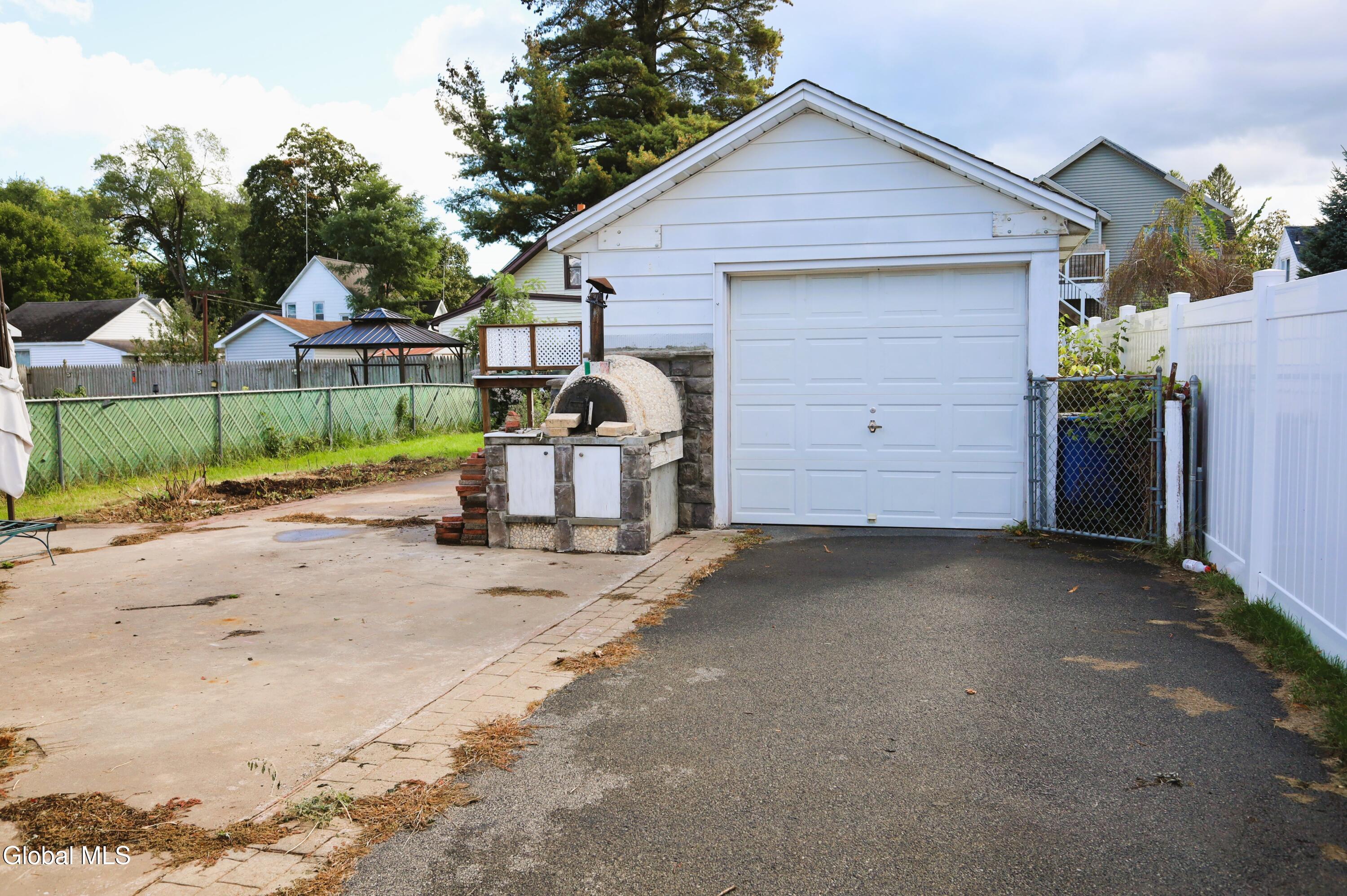 225 Fifteenth Street Schenectady NY 12306