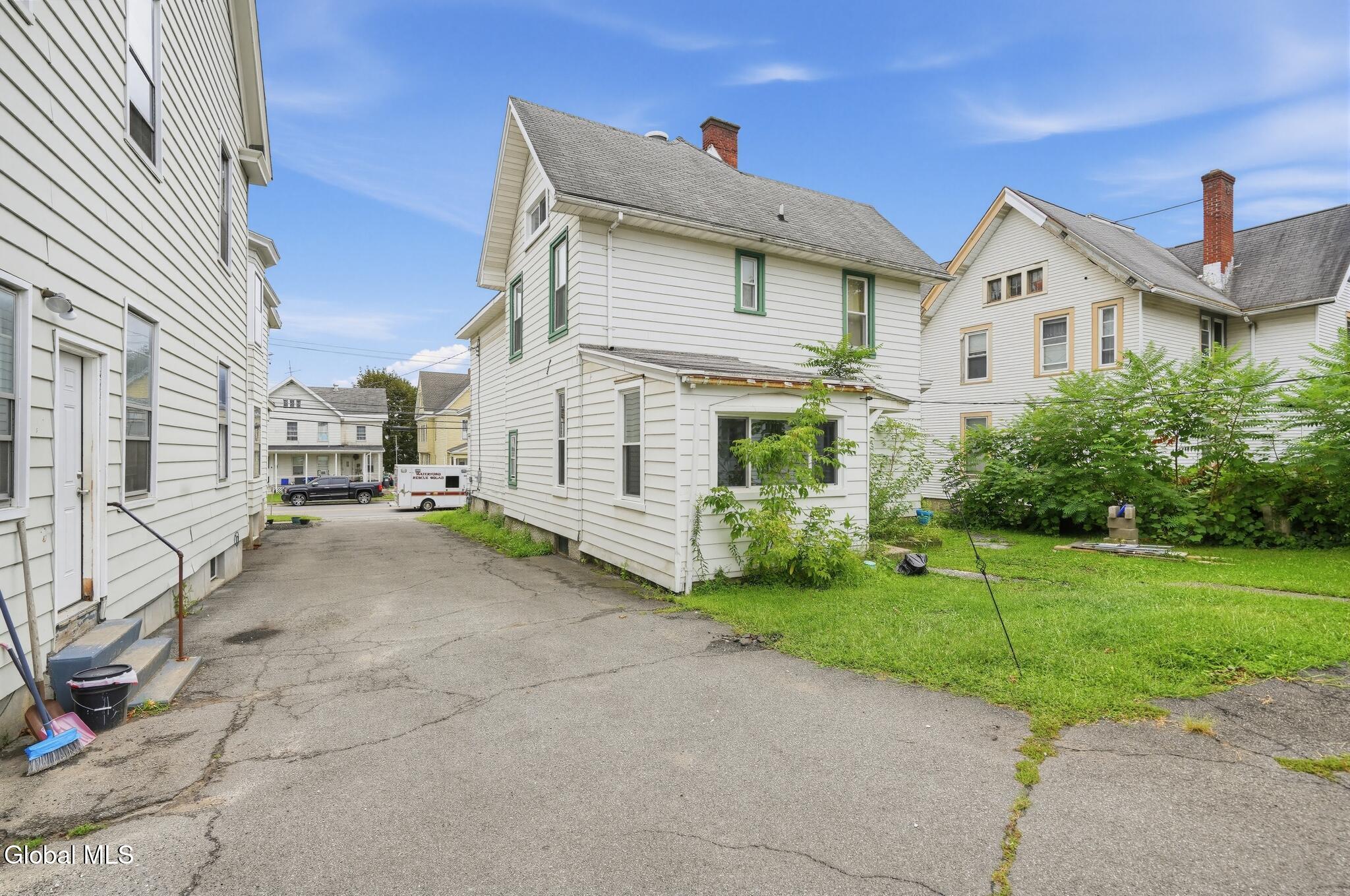 54 Saratoga Avenue Waterford NY 12188