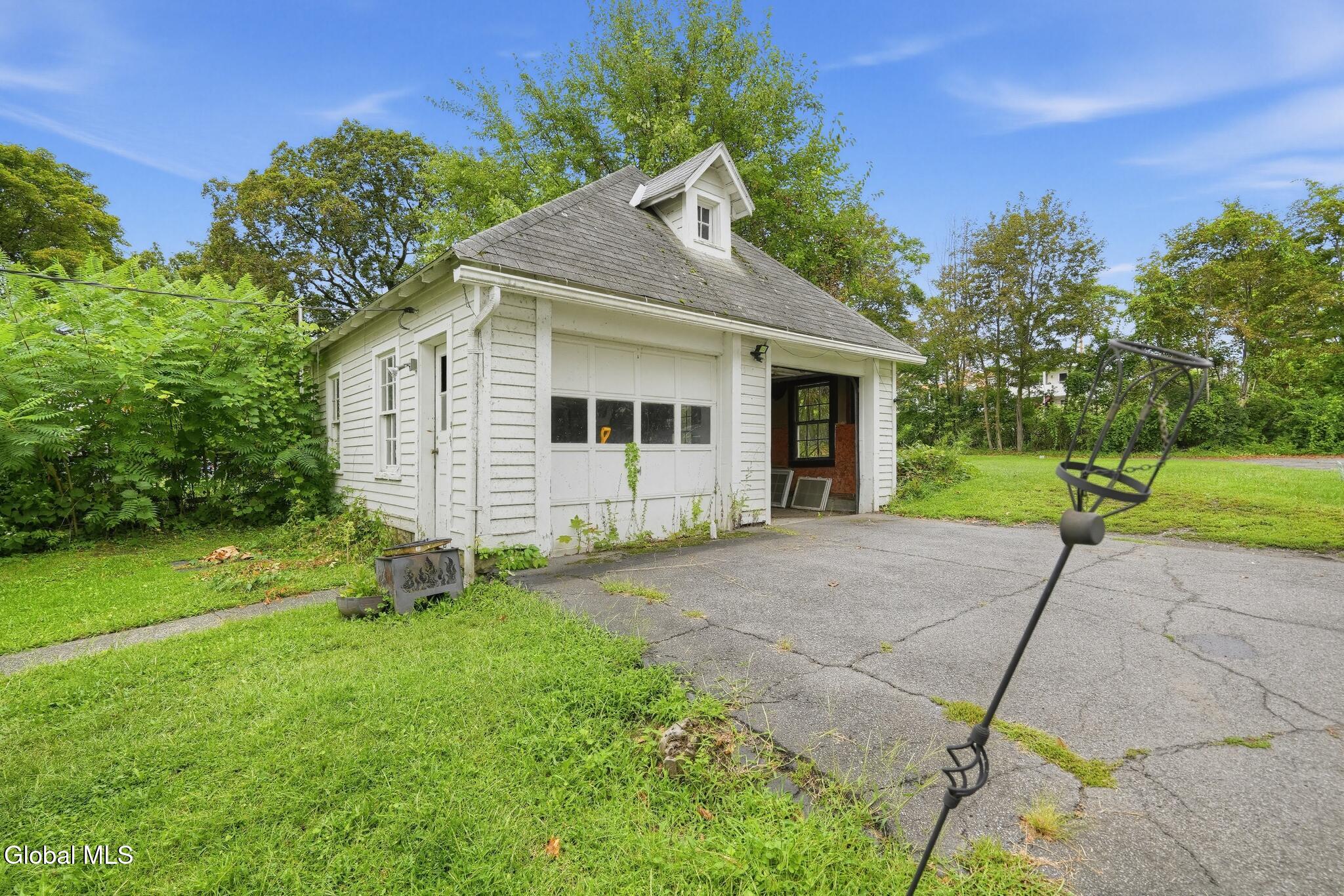54 Saratoga Avenue Waterford NY 12188