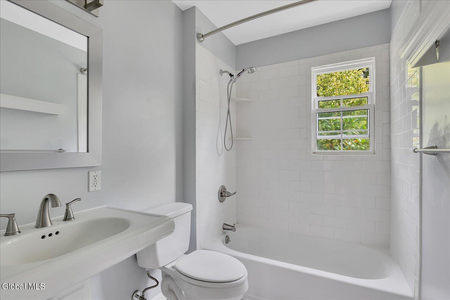 2 Patten Drive Colonie NY 12211
