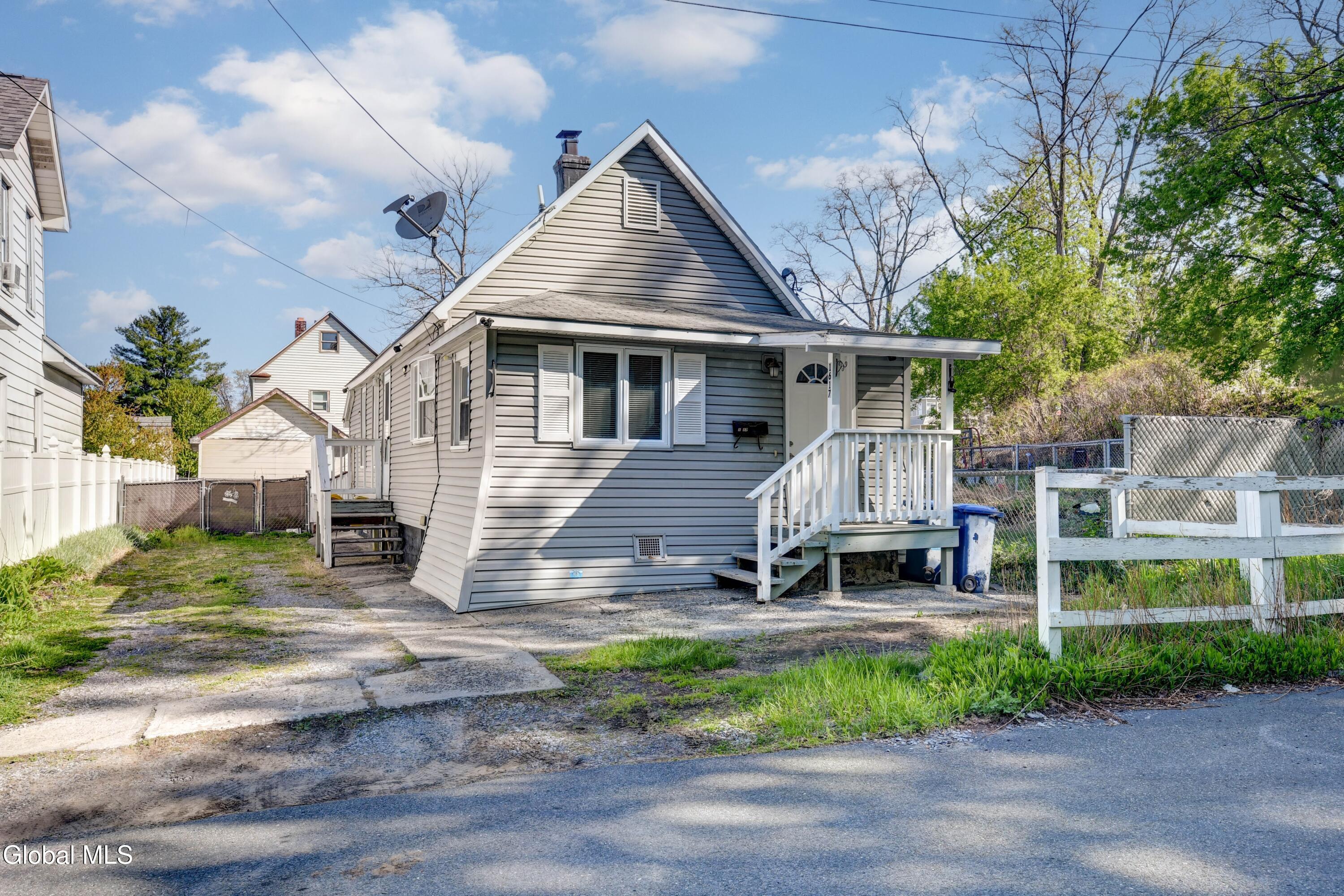 1617 7th Avenue Schenectady NY 12303