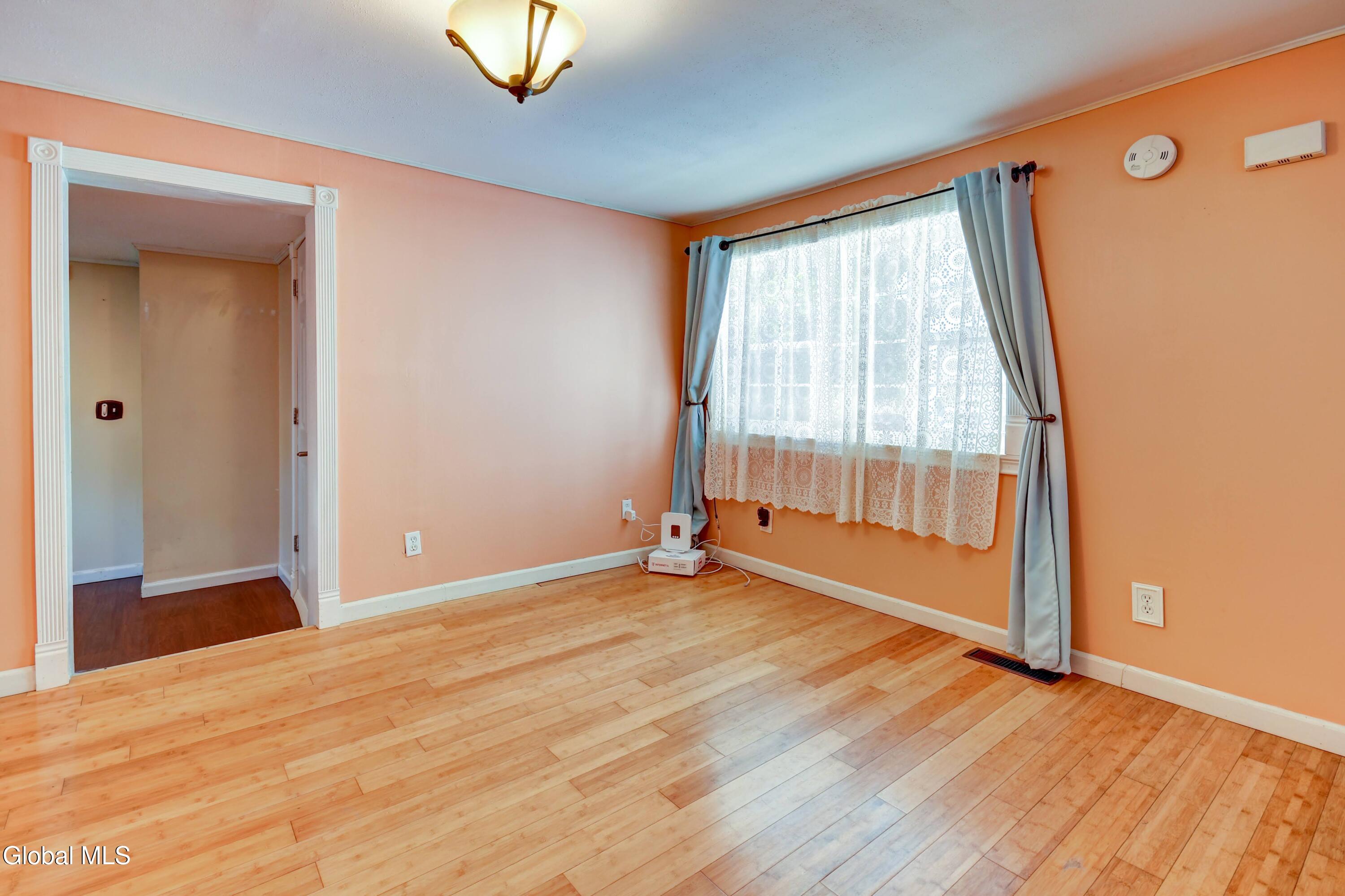 1617 7th Avenue Schenectady NY 12303