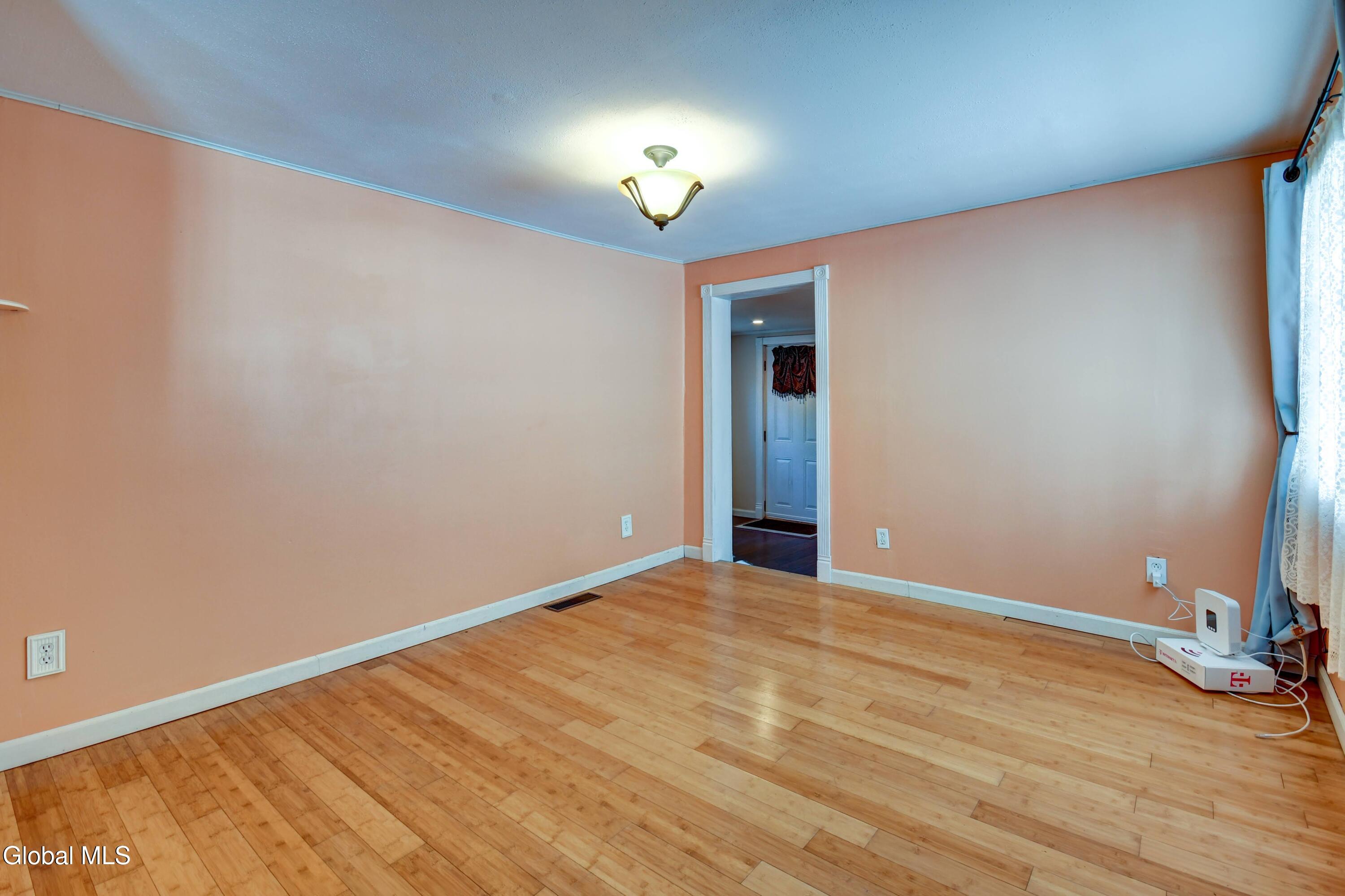 1617 7th Avenue Schenectady NY 12303