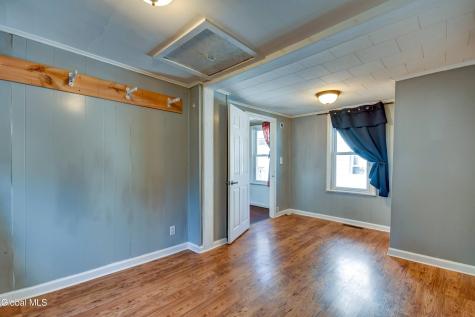 1617 7th Avenue Schenectady NY 12303