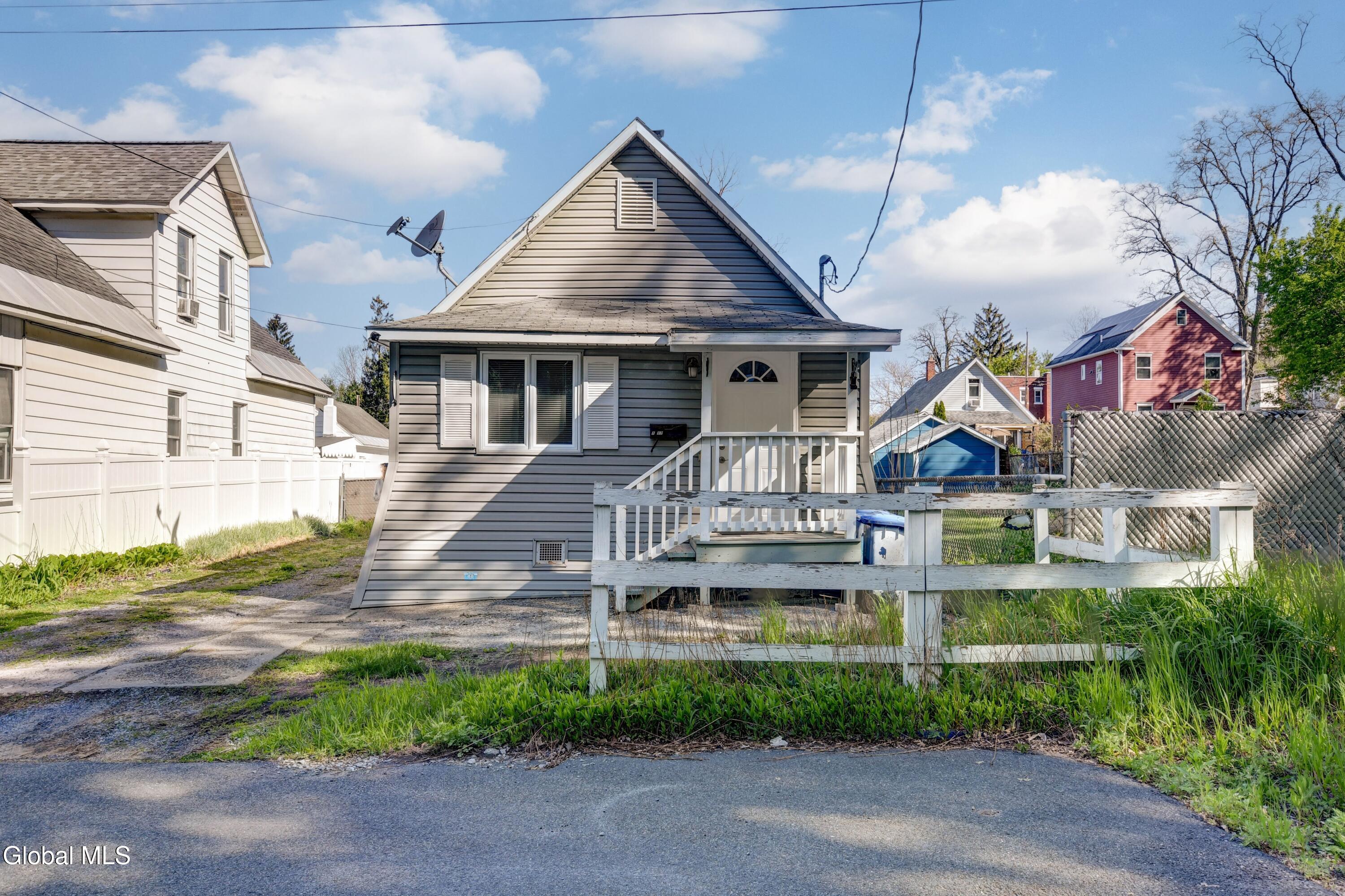 1617 7th Avenue Schenectady NY 12303
