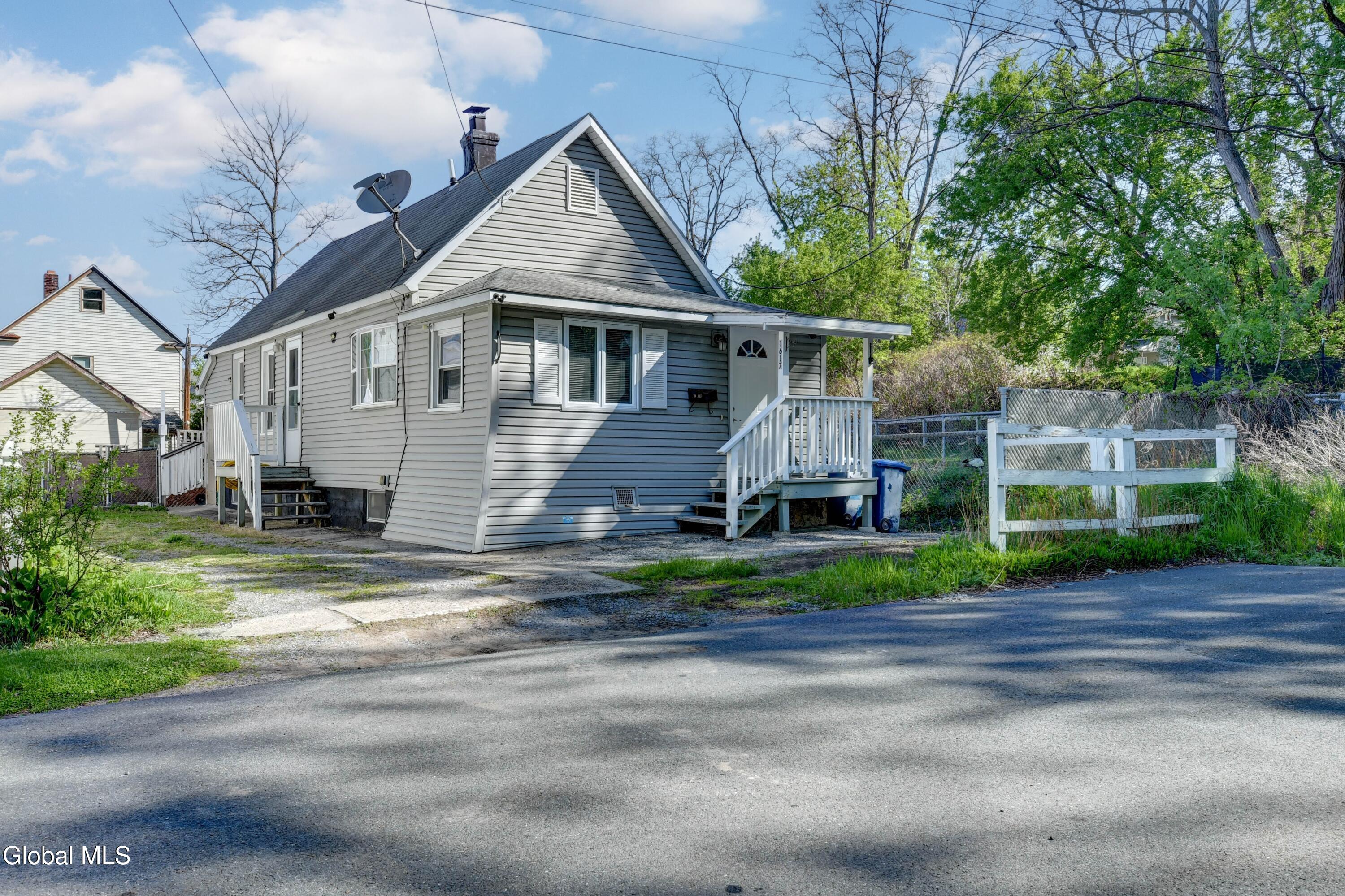 1617 7th Avenue Schenectady NY 12303