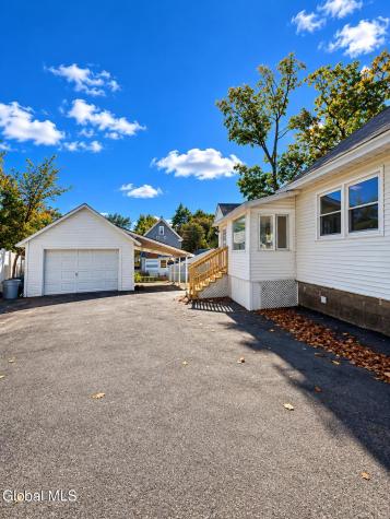 2302 William Street Schenectady NY 12306