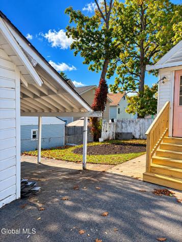 2302 William Street Schenectady NY 12306