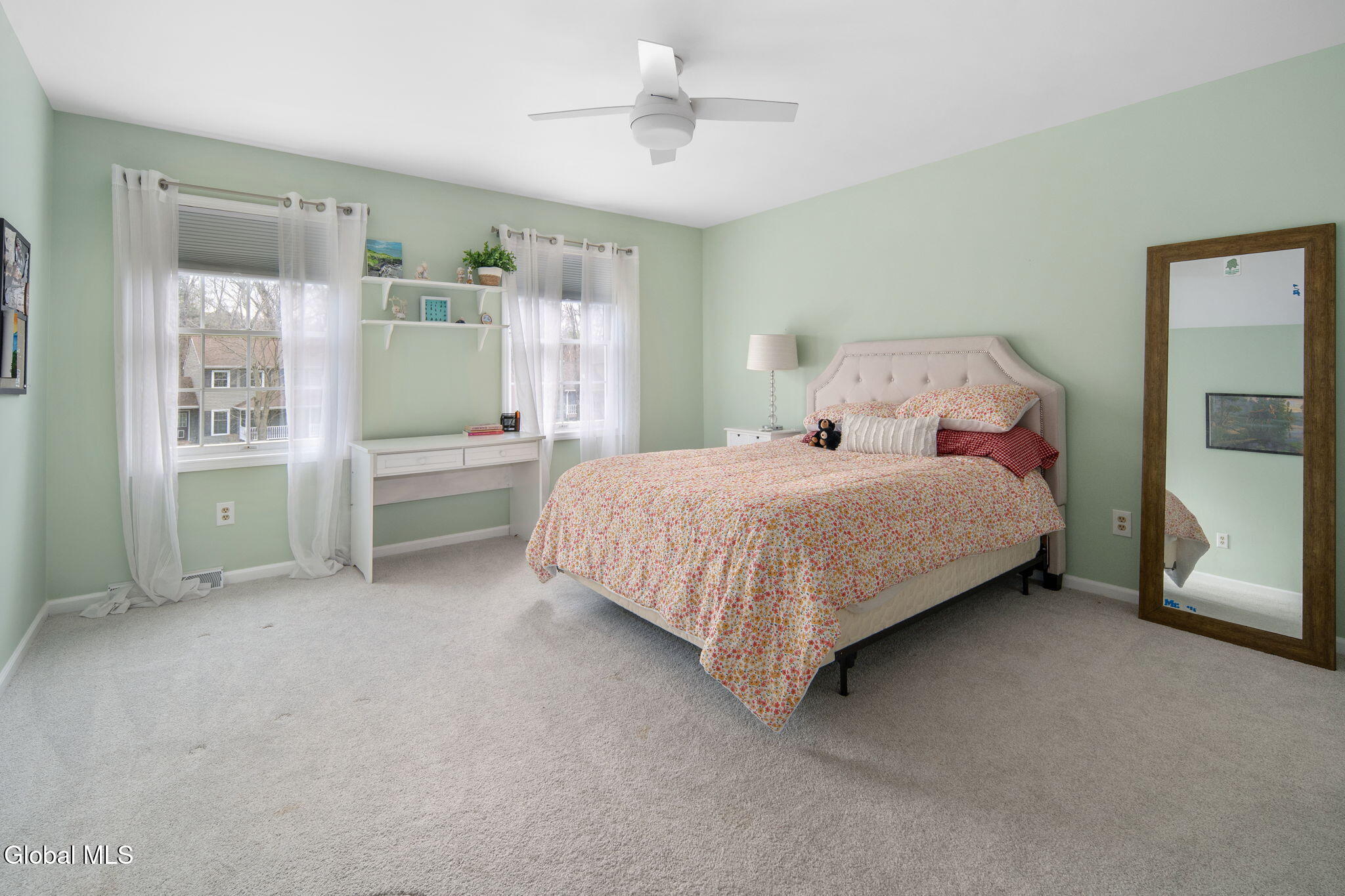 18 Hiawatha Drive Clifton Park NY 12065