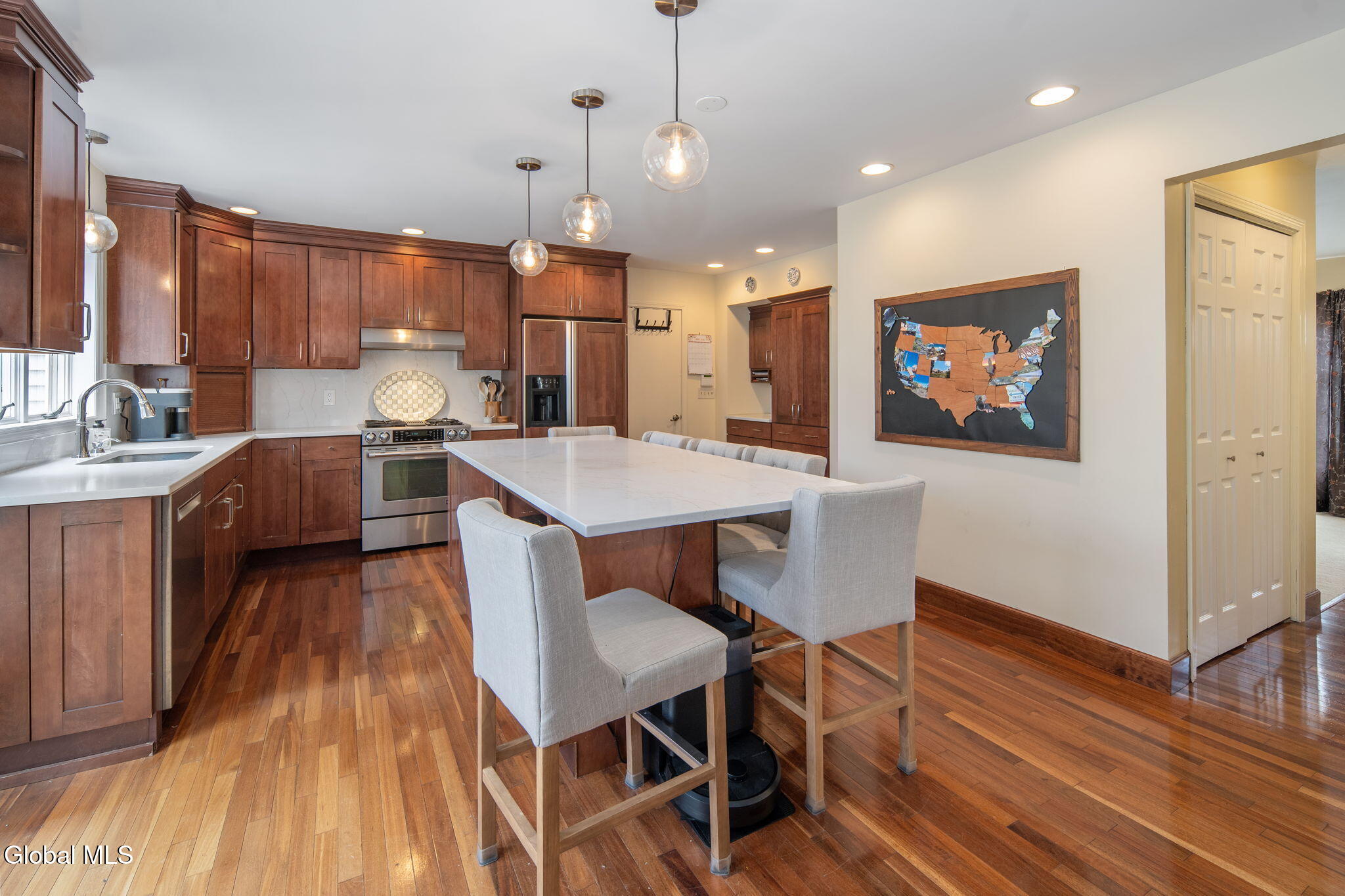 18 Hiawatha Drive Clifton Park NY 12065