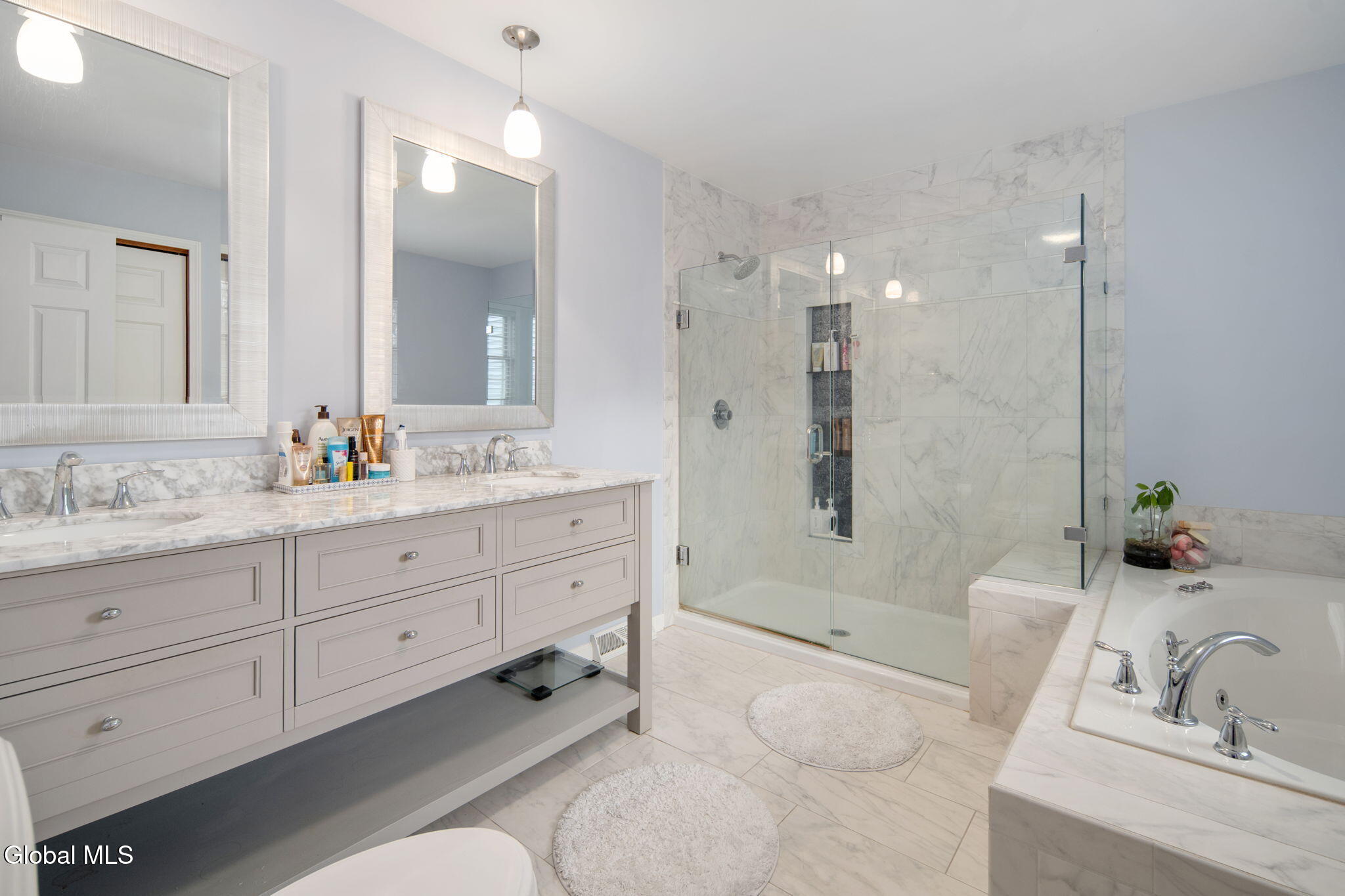18 Hiawatha Drive Clifton Park NY 12065