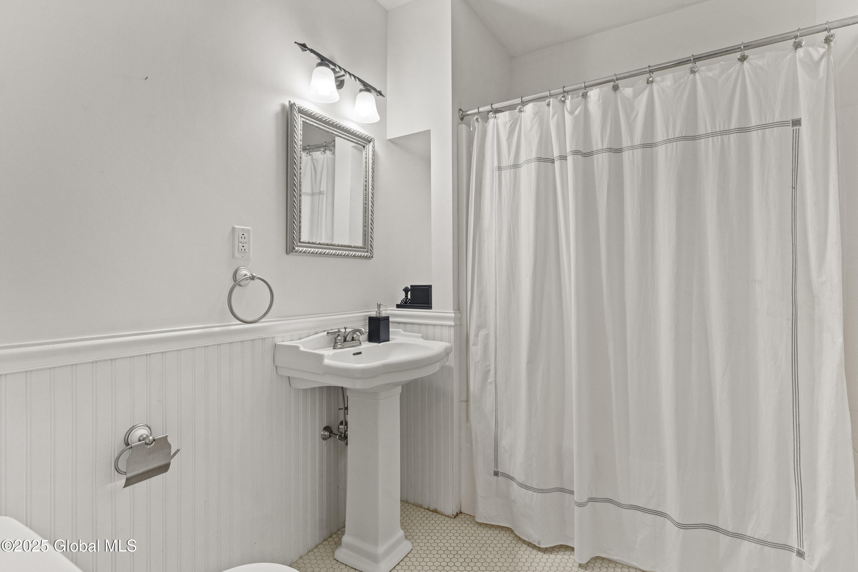 16 W Main Street Cambridge NY 12816