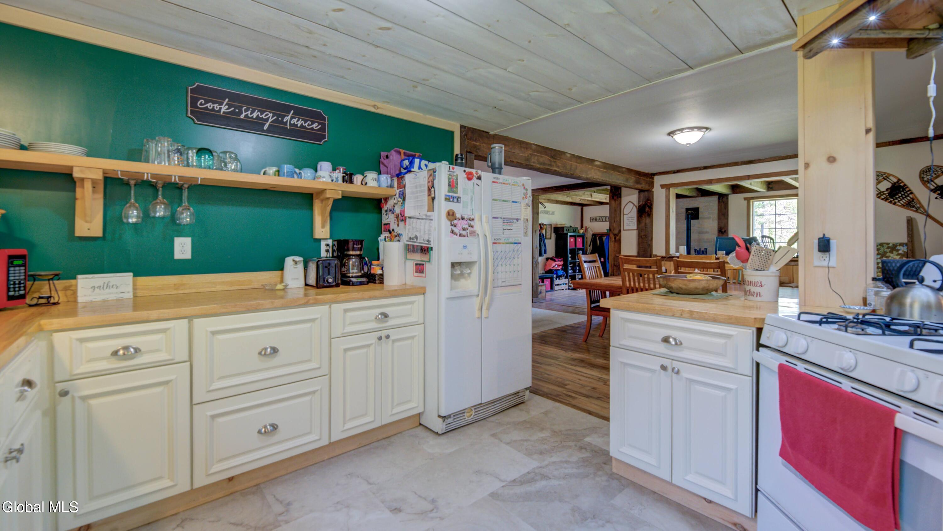 127 Little Amsterdam Road Wells NY 12190