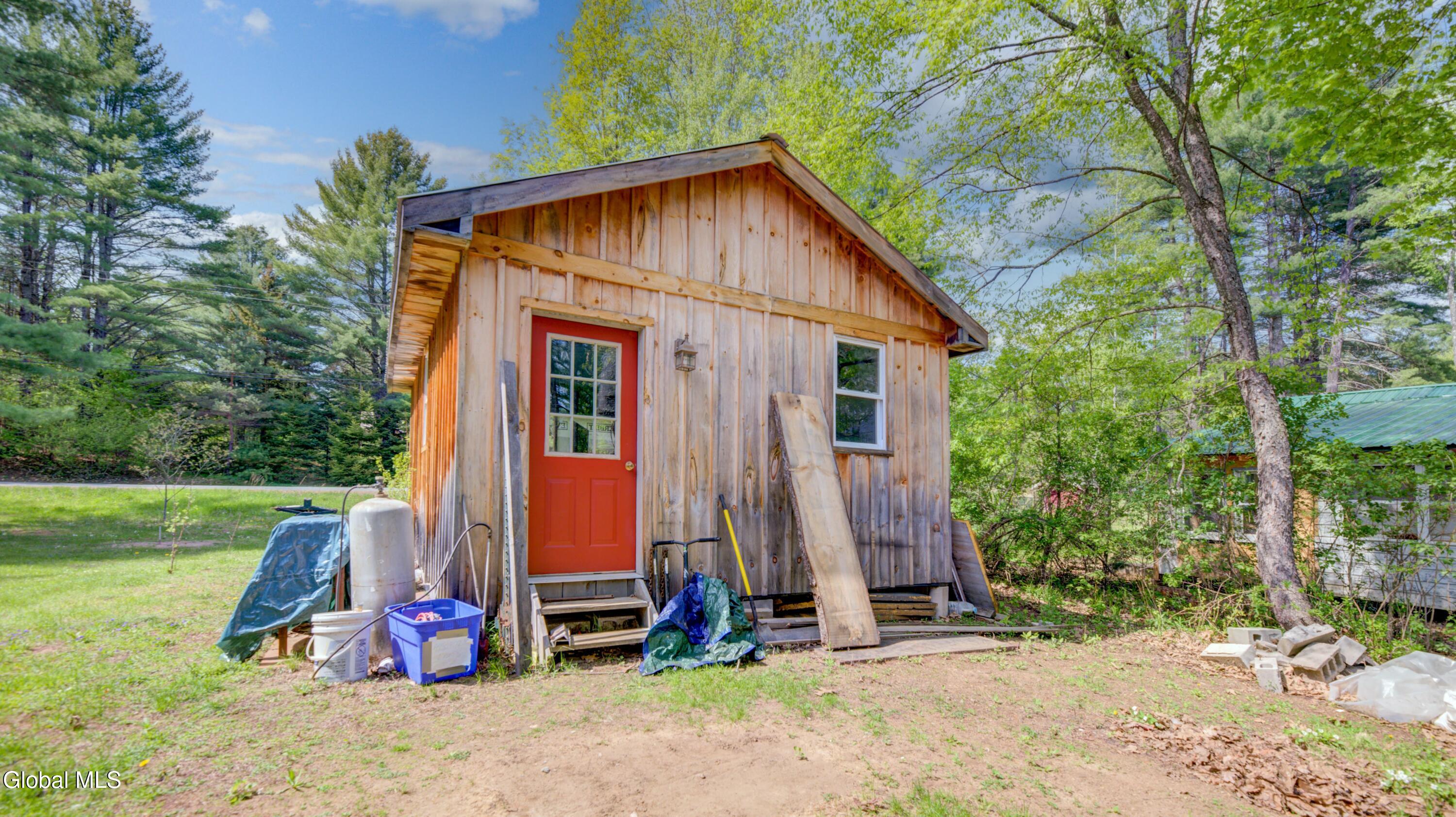 127 Little Amsterdam Road Wells NY 12190