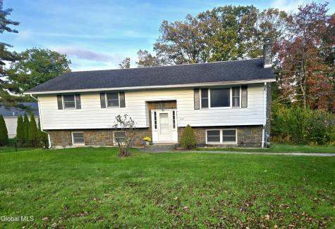 20 Hillcrest Drive Ravena NY 12143