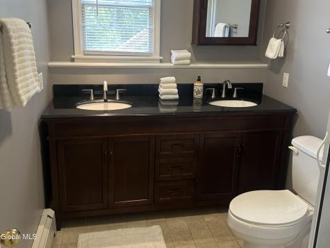 20 Hillcrest Drive Ravena NY 12143