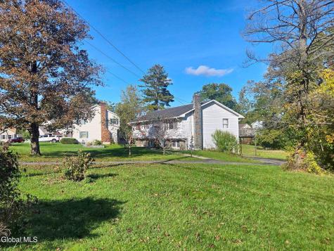 20 Hillcrest Drive Ravena NY 12143