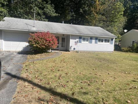 11 Fairview Lane Hudson Falls NY 12839