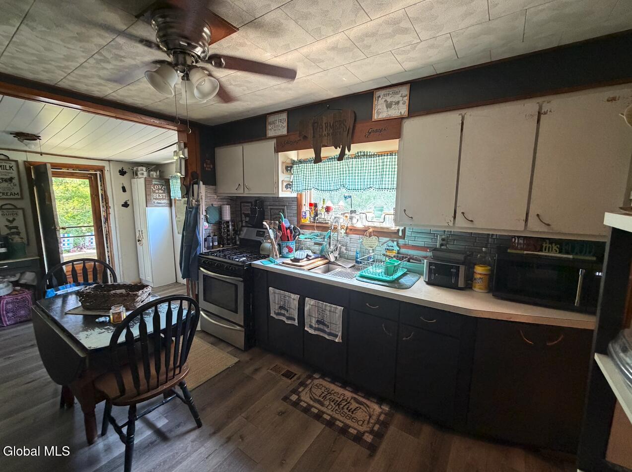 206 Rural Grove Road Root NY 12166