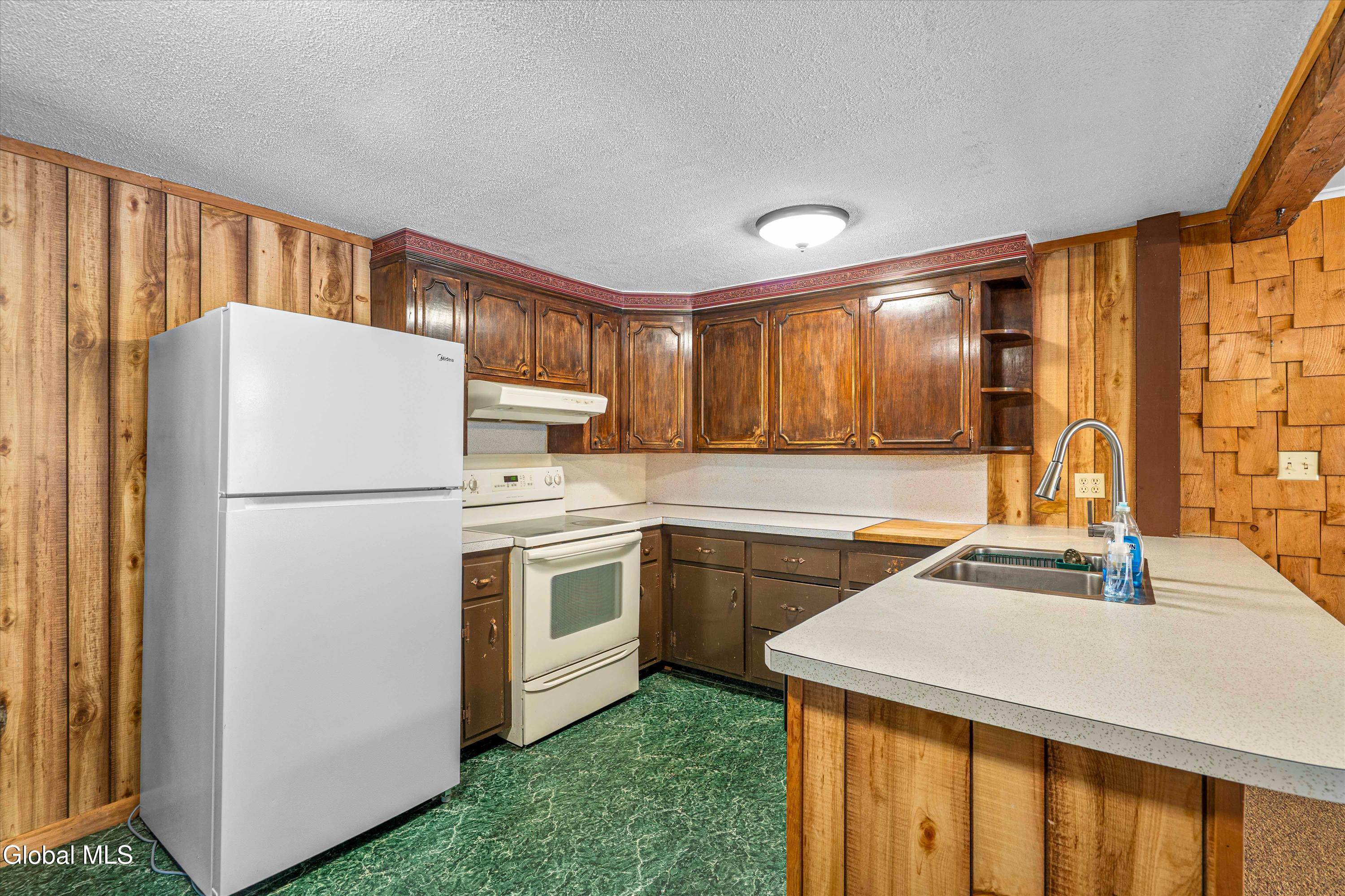 3136 New York 28 North Creek NY 12853