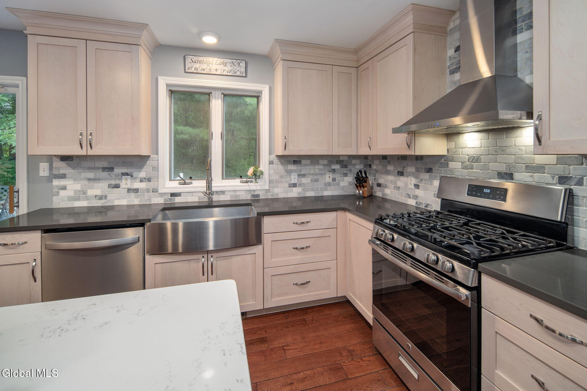 12 Flying Dutchman Way Saratoga Springs NY 12866