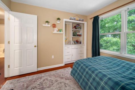 12 Flying Dutchman Way Saratoga Springs NY 12866
