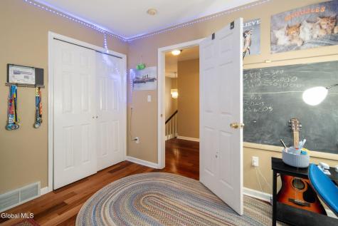 12 Flying Dutchman Way Saratoga Springs NY 12866