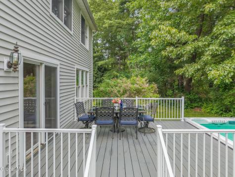 12 Flying Dutchman Way Saratoga Springs NY 12866