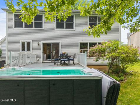 12 Flying Dutchman Way Saratoga Springs NY 12866