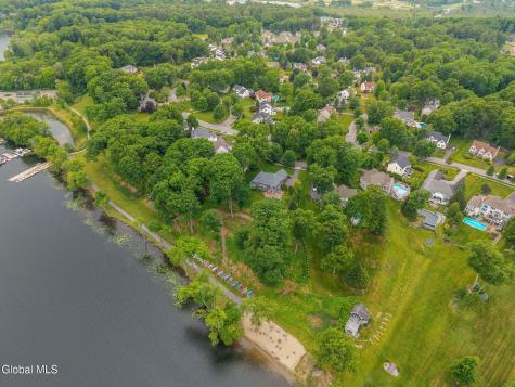 12 Flying Dutchman Way Saratoga Springs NY 12866