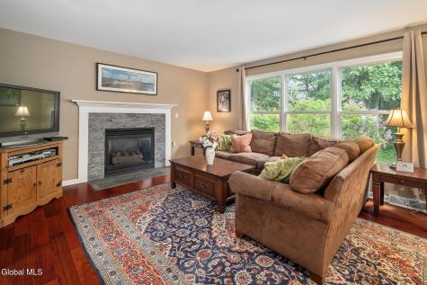12 Flying Dutchman Way Saratoga Springs NY 12866