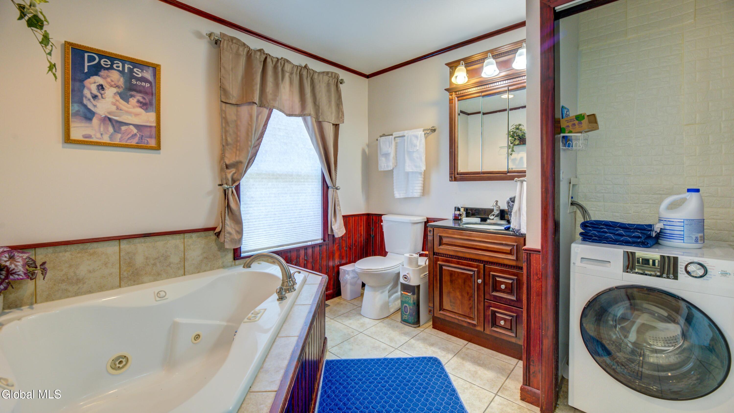 413 W Main Street Johnstown NY 12095