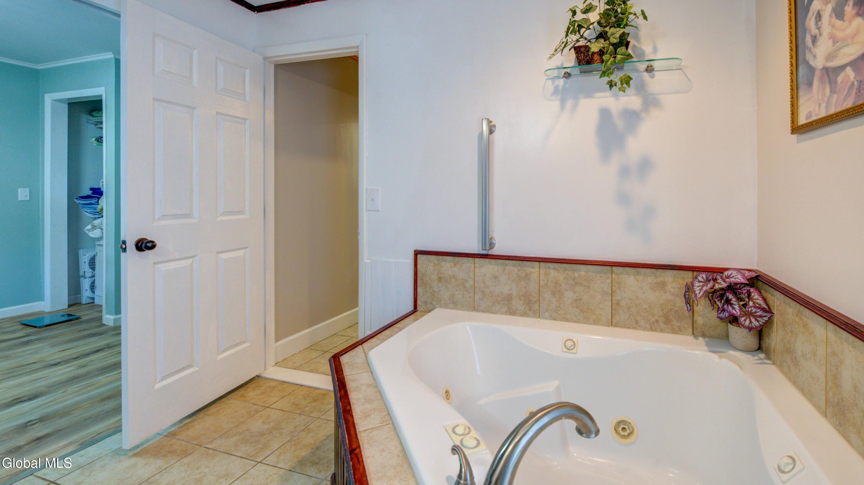 413 W Main Street Johnstown NY 12095