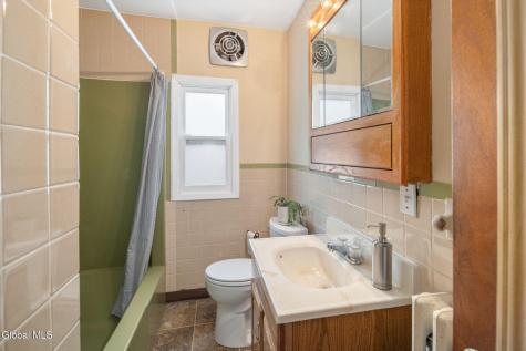 1313 Palma Avenue Schenectady NY 12306