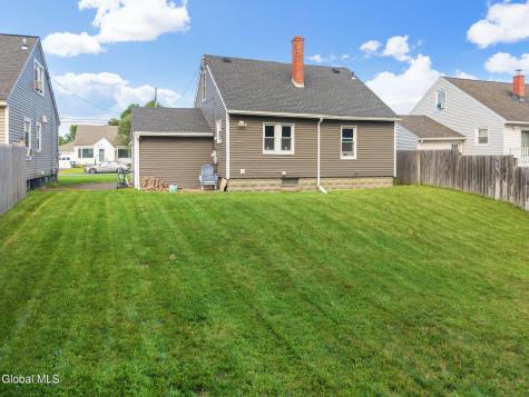 1313 Palma Avenue Schenectady NY 12306