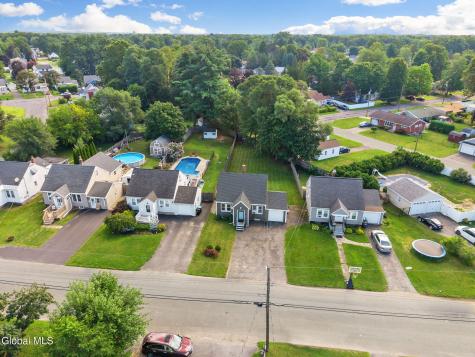 1313 Palma Avenue Schenectady NY 12306