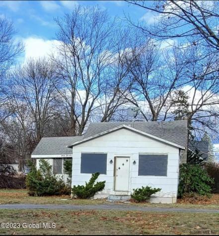 3323 Mcdonald Avenue Schenectady NY 12304