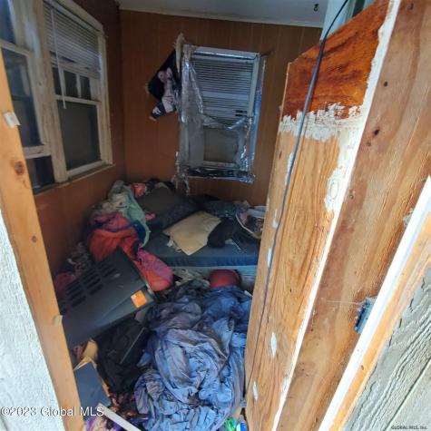 3323 Mcdonald Avenue Schenectady NY 12304