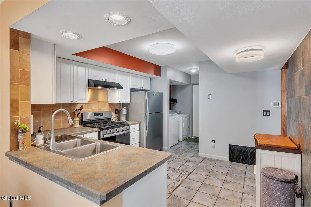 25 Grant Hill Court Clifton Park NY 12065
