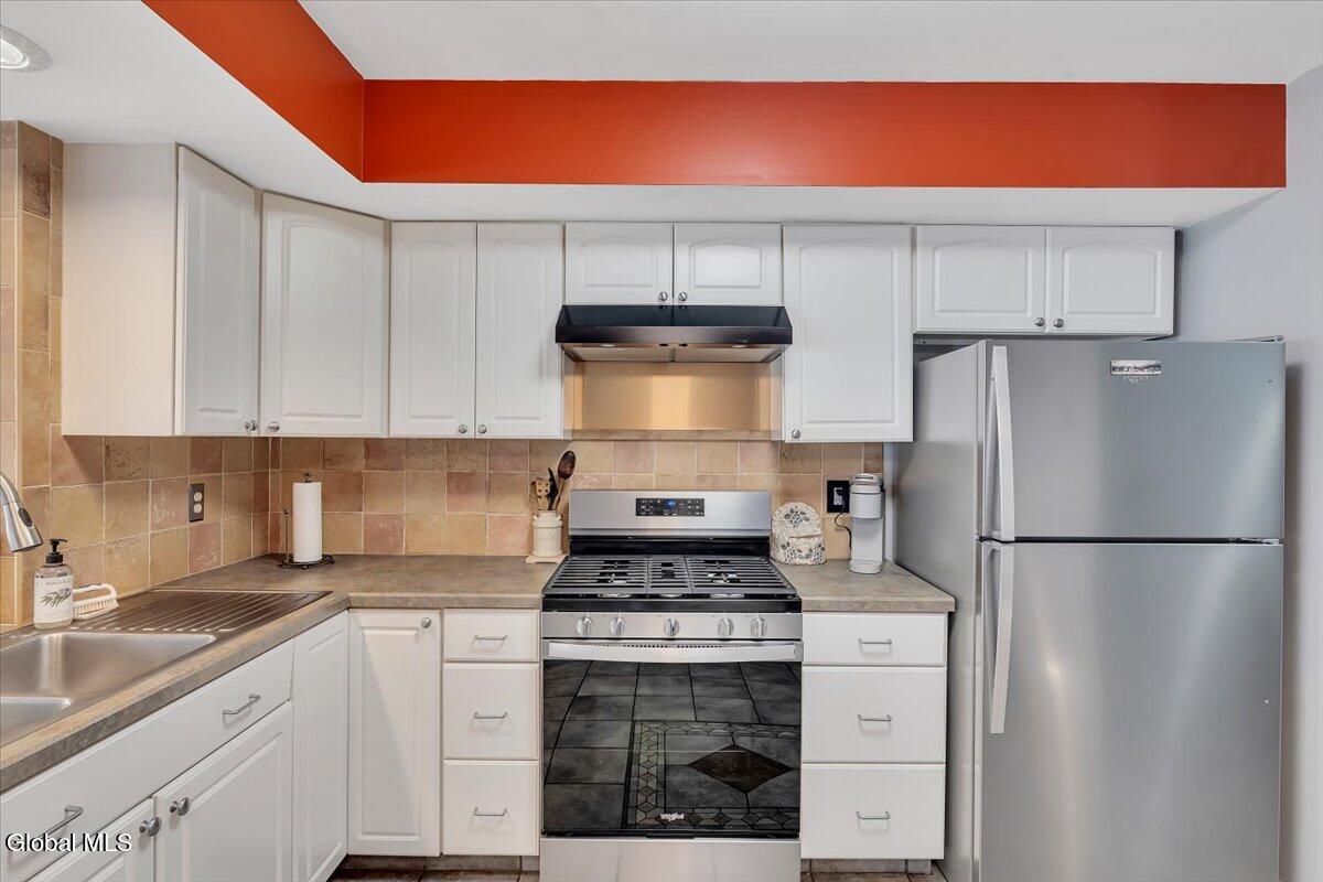 25 Grant Hill Court Clifton Park NY 12065
